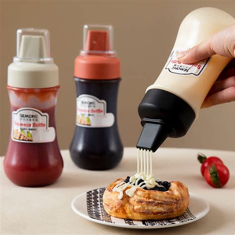 Squeezing Bottle With Dust Cover Porous Squeeze The Sauce Bottle