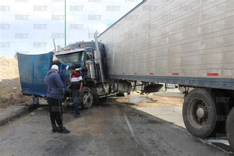 Provoca Trailero Aparatoso Choque En Juan Pablo II