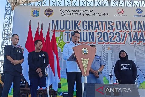 Heru Lepas 284 Bus Program Mudik Gratis ANTARA News