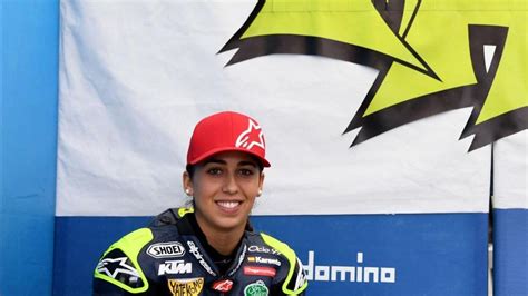 María Herrera En Motoe Con El Angel Nieto Team Moto Gp