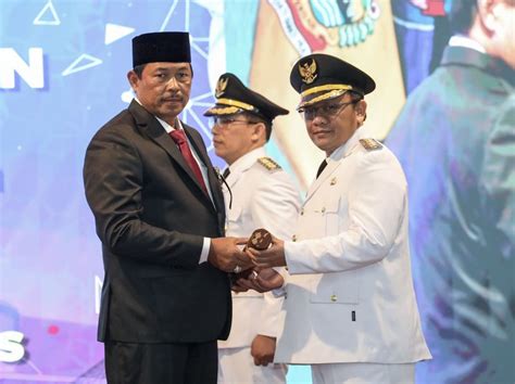 Peringati Hari Pers Nasional 11 Tokoh Jateng Terima Penghargaan