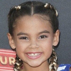 Ariana Greenblatt - Age, Family, Bio | Famous Birthdays