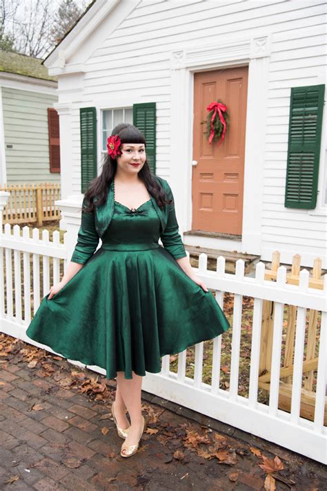 The Soubrette Brunette Please Come Home For Christmas
