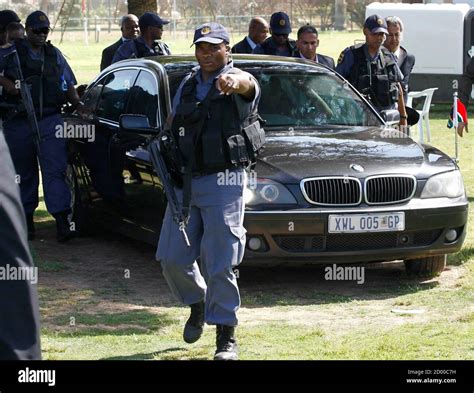 Gaddafi Bodyguards Hi Res Stock Photography And Images Alamy