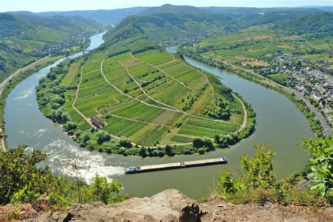 11 Magical Things To Do in the Mosel Valley, Germany - Paulina on the road