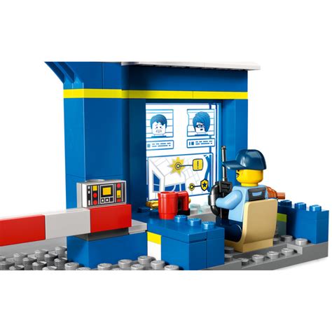 Lego Police Station Chase Set Brick Owl Lego Marketplace