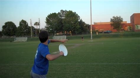 How To Throw A Hammer Ultimate Frisbee At Clarence Kidwell Blog