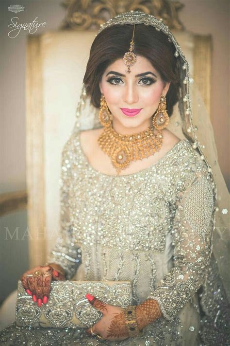 Pin By Haniya Malik On Bridal Fashion Pakistani Bridal Dresses