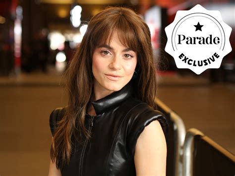 Joyce Actress Stranger Things 60 Photos - Moonagedaydream.film