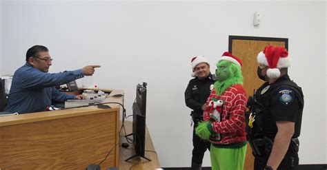 ‘the Grinch Arrested Charged With Attempt To Steal Christmas Kveo Tv