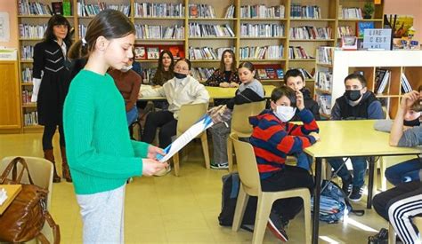 Presse le collège Notre Dame du Pont fête le Printemps des poètes