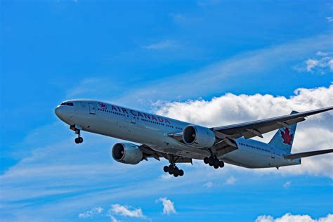 C Fitu Air Canada Boeing 777 300er Largest In The Fleet