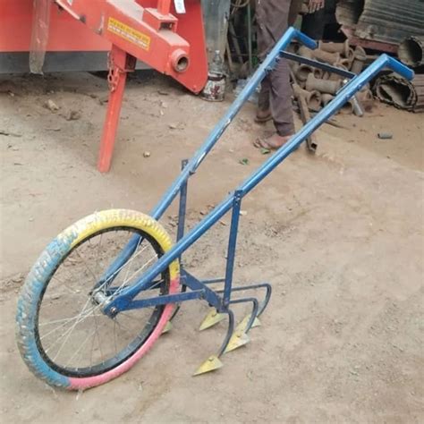 hand operated wheel hoe  agriculture  rs   mathura id