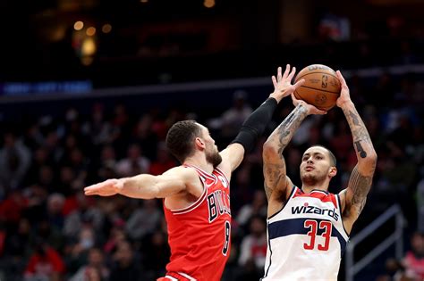 Washington Wizards End Losing Streak With 100 97 Win Over Chicago Bulls Bullets Forever