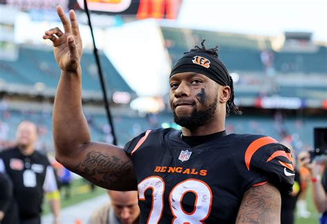 Is Joe Mixon In Trouble Cincinnati Police Again Slaps Bengals Star