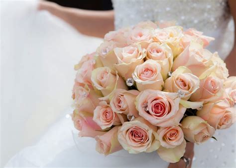 Les Meilleures Fleurs De Mariage Pour Chaque Mois De Lannée