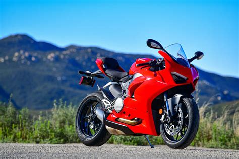 2020 Ducati Panigale V2 Review Cycle News