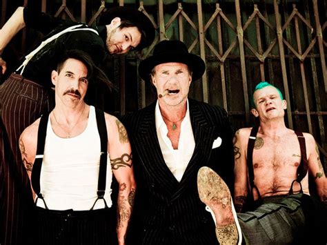 La Ejecutiva Que Fue Acosada Por Los Red Hot Chili Peppers Actitudfem