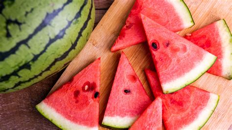 Does Watermelon Cause IBS Symptoms? And 9 IBS-Friendly Fruits to Try