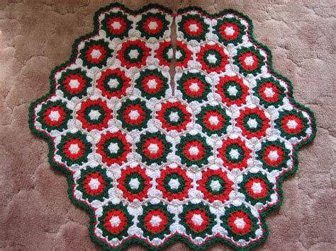 Crochet Christmas Tree Skirt | FaveCrafts.com