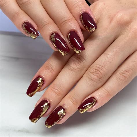 Foils Pour Ongles En 2024 Ongles Rouges Ongles Ongles Bordeaux