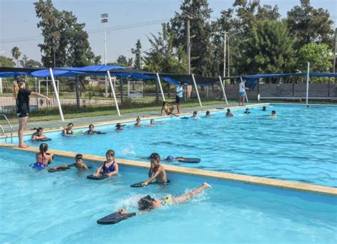 Arranca La Segunda Etapa De La Escuela De Nataci N En El Polideportivo