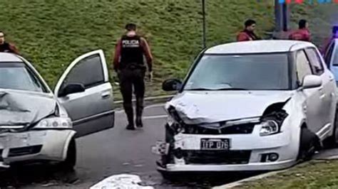 Cinco heridos en un choque de vehículos en la autopista Dellepiane