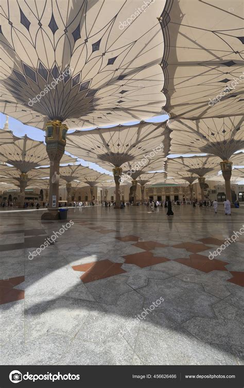 Mezquita Del Profeta Arabia Saudita Medina Una Las Mezquitas M S Foto