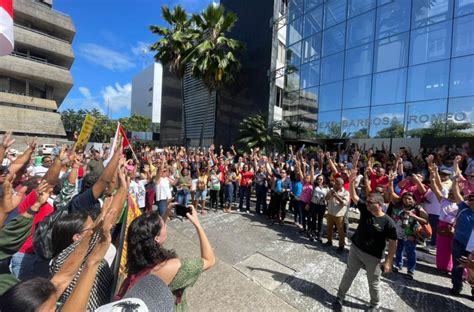 Em Assembleia Professores Da Rede Estadual Aprovam Paralisa O Das