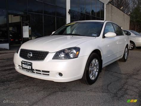 2005 Satin White Pearl Nissan Altima 25 S 24999552