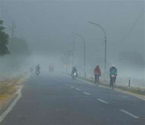 Weather Forecast Kanpur छत्तीसगढ़ के चक्रवात से तेज हवाएं बढ़ाएंगी ठंड दो दिन बाद नजर आएगा