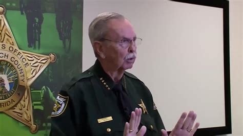 Palm Beach County Sheriff Destroys Federal - One News Page VIDEO