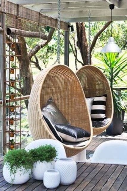 33 Awesome Outdoor Hanging Chairs - DigsDigs