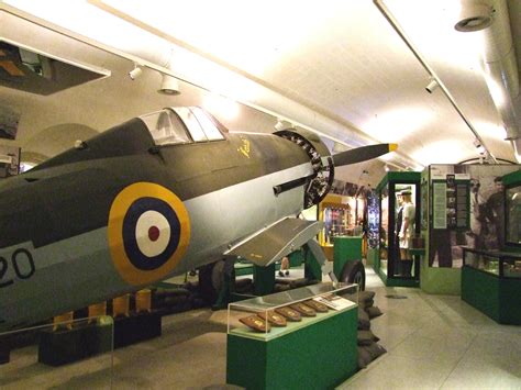 Exhibits, National War Museum, Valletta (Old museum) (1) | A Military Photo & Video Website