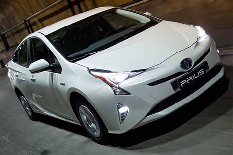 Ficha técnica completa do Toyota Prius 1 8 híbrido