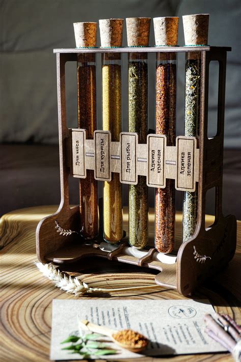 Специи в стеклянных колбах