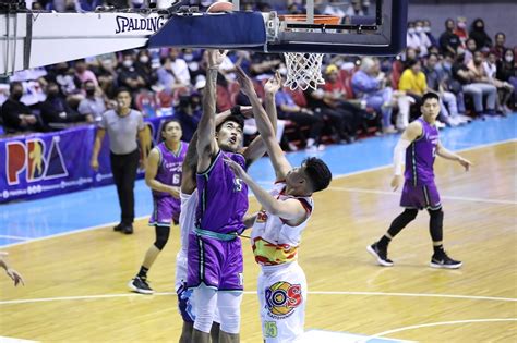 Pba Arana Game Winner Caps Converge S Comeback Vs Ros Abs Cbn News