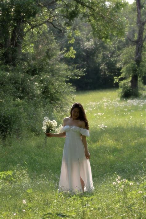 Spring Forest Graduation Photoshoot Dreamy Ethereal Poses 🪷 In