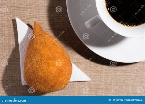 Coxinha Es Una Comida Frita Tradicional En El Brasil Bocado Y C Foto