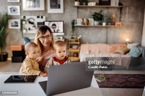 104 News Desk Cartoon Stock Photos, High-Res Pictures, and Images ...