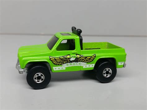 Hot Wheels Bywayman Chevy Pickup By Mattel In Green Chevy Pickups Hot Wheels Vintage