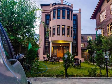 30 Best Hotels in Srinagar