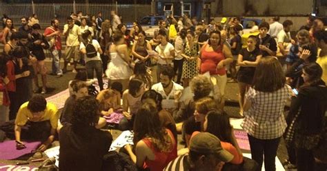 G1 Ato contra a Cura Gay termina de forma pacífica no Centro do Rio notícias em Rio de Janeiro