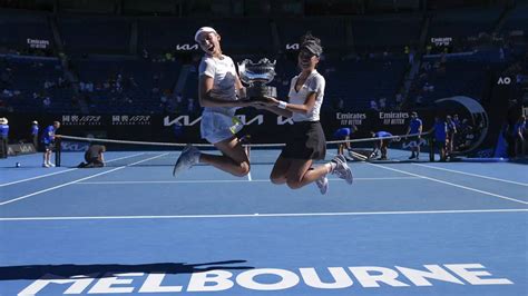 Hsieh Su Wei Elise Mertens Clinch Australian Open Girls S Doubles