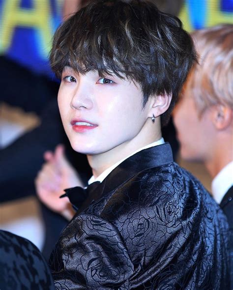 528 Mil Me Gusta 180 Comentarios Bts Suga 비티에스 슈가 Btssuga En