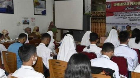 Edukasi Pemilih Pemula Kpu Polman Ajak Siswa Sma Cerdas Menentukan