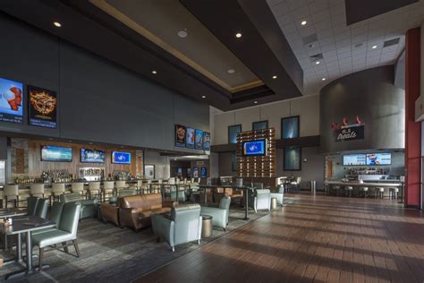 Luxury Movie Theater Nw Austin Moviehouse And Eatery Nw Austin