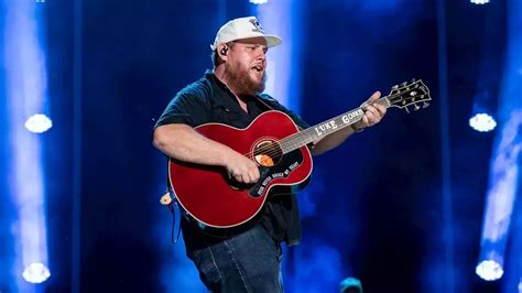 Heres How To Get Tickets To Luke Combs Growing Up And Gettin Old