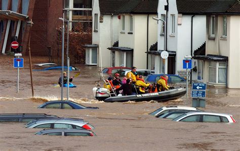 In Pictures We Look Back At The Carlisle Floods Chronicle Live