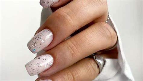 Unhas brancas glitter 5 Blog da Pajaris Biquínis Moda Viagens